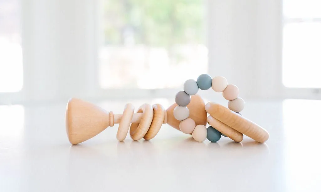 Saturn Teether   Classic Rattle Bundle